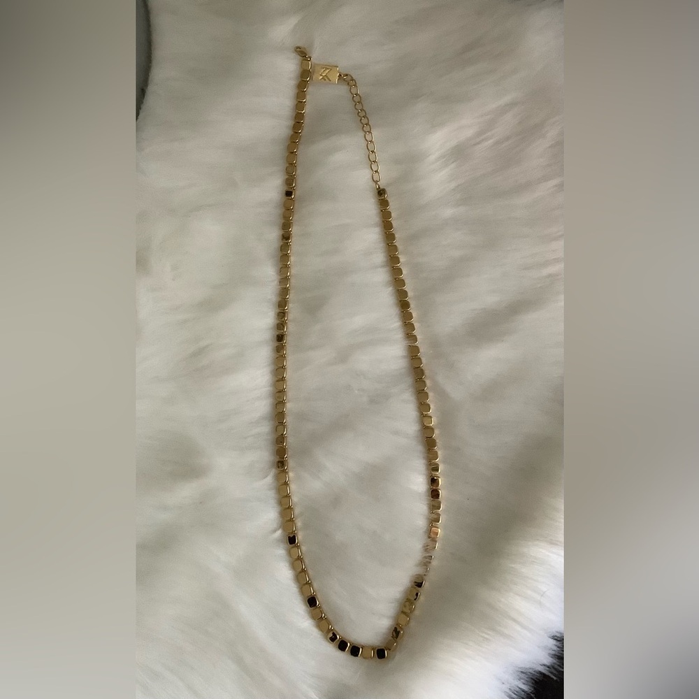 Elegant Gold Necklace